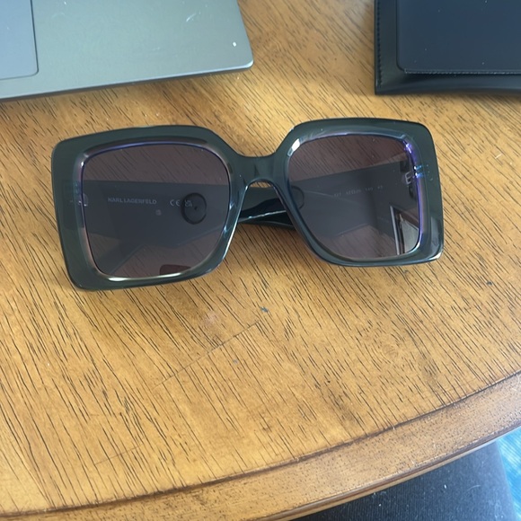 Karl Lagerfeld Accessories - Karl Lagerfeld Oversized Square Sunglasses in Dark Green with Gradient Lenses